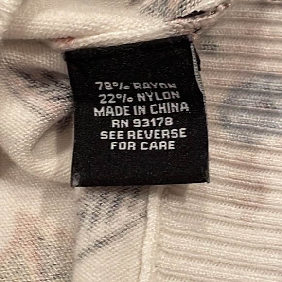 NWOT Premise sweater, floral print, rayon blend, v-neck, M - Picture 7 of 8